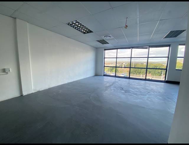 114M² OFFICE TO LET IN BROOKLYN